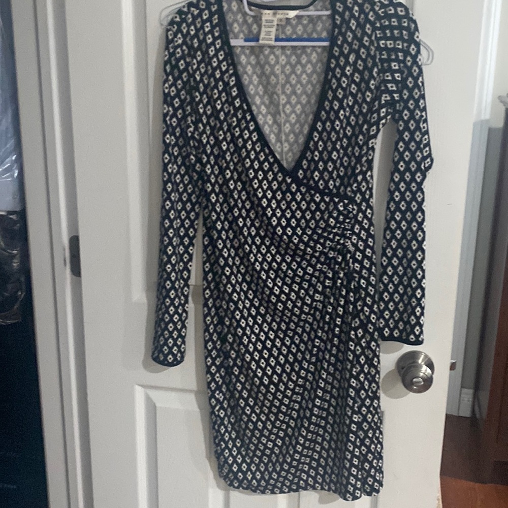 Max studio black and white polyester dress size small